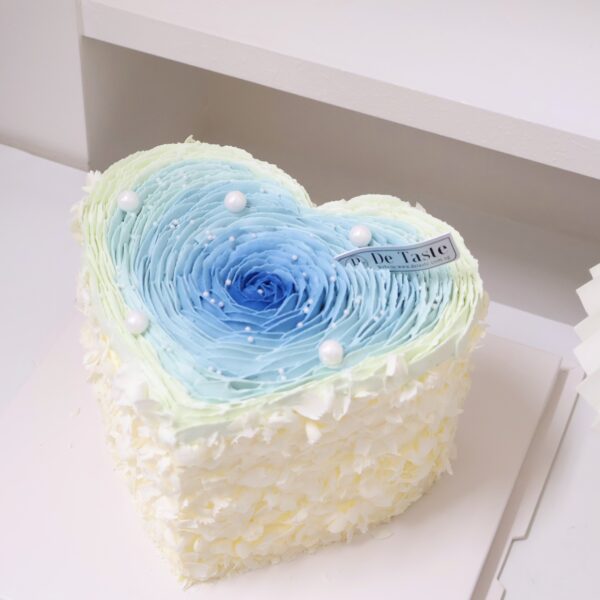 Ombre Heart Cake - Image 3