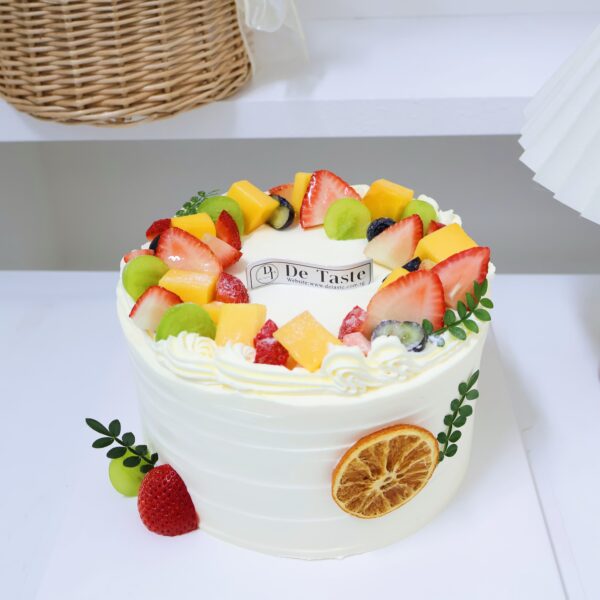 Peach and crystal ball cake