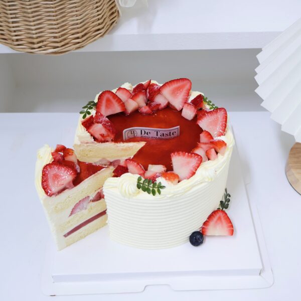 Strawberry-flavored cake - Image 3
