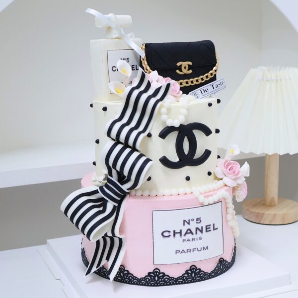 CHANEL - Image 2